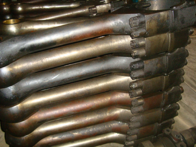 Second hand connecting rods of MAK engine in stock