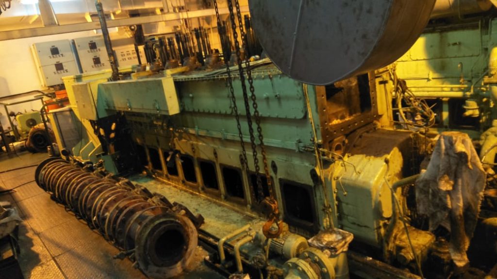 Engine Overhaul Crankshaft Main Bearing Replacement